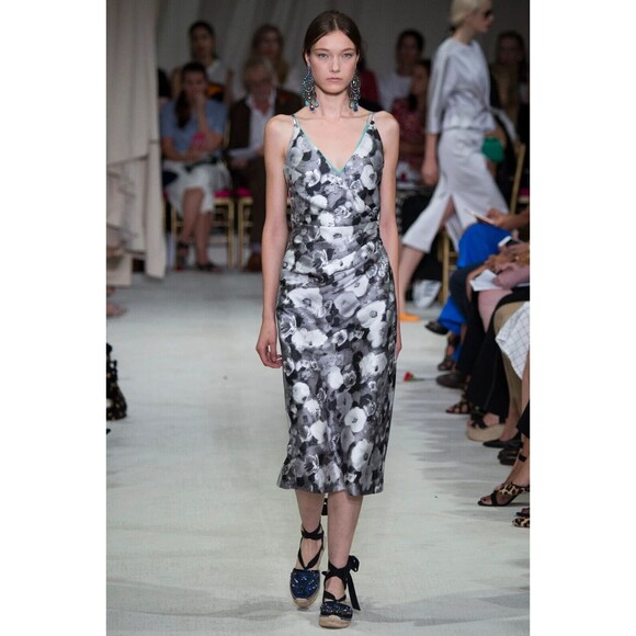 RUNWAY. 3K Oscar de la Renta Silk-Blend MidiDress Sz 8